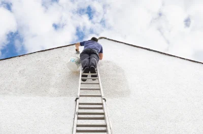 Peinture extérieure à Champagné-le-Sec — façades et ravalement